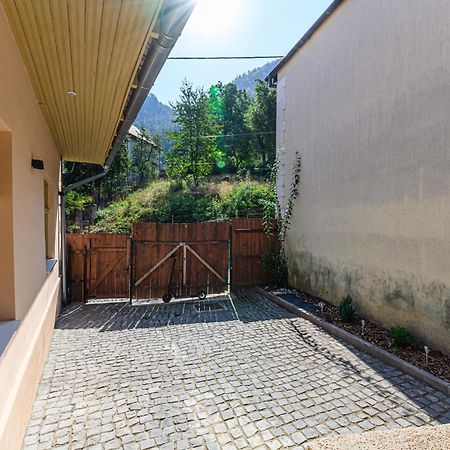 Lagom - Hot Tub Hideout Braşov Eksteriør bilde