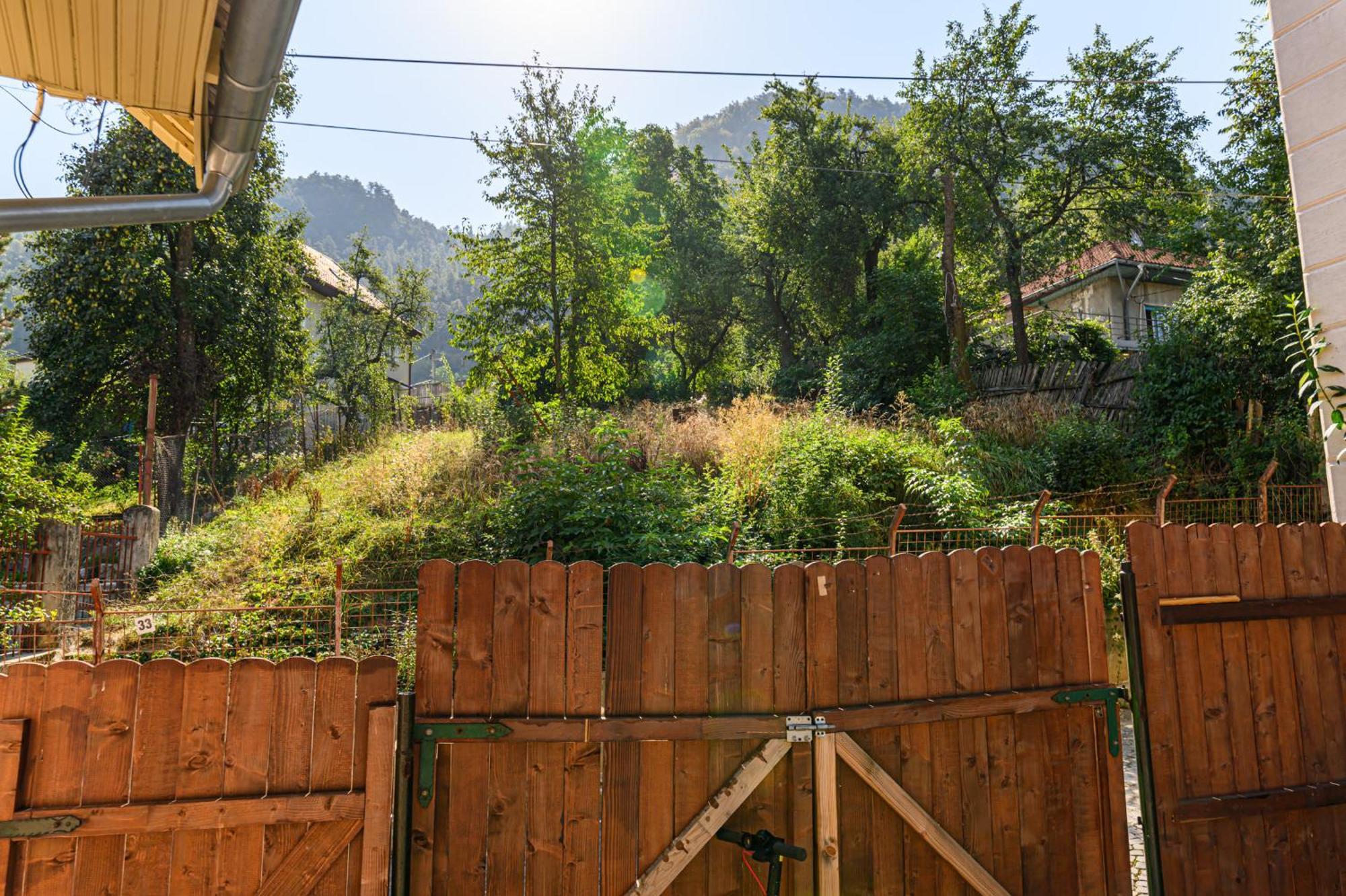 Lagom - Hot Tub Hideout Braşov Eksteriør bilde