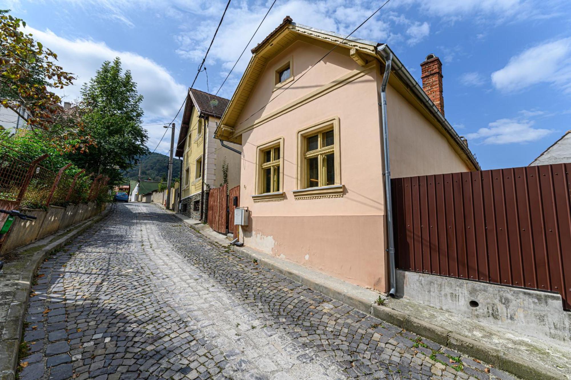 Lagom - Hot Tub Hideout Braşov Eksteriør bilde
